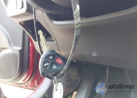 2010 Toyota Corolla S z USA, uszkodzony, nr VIN 2T1BU4EE6AC449991